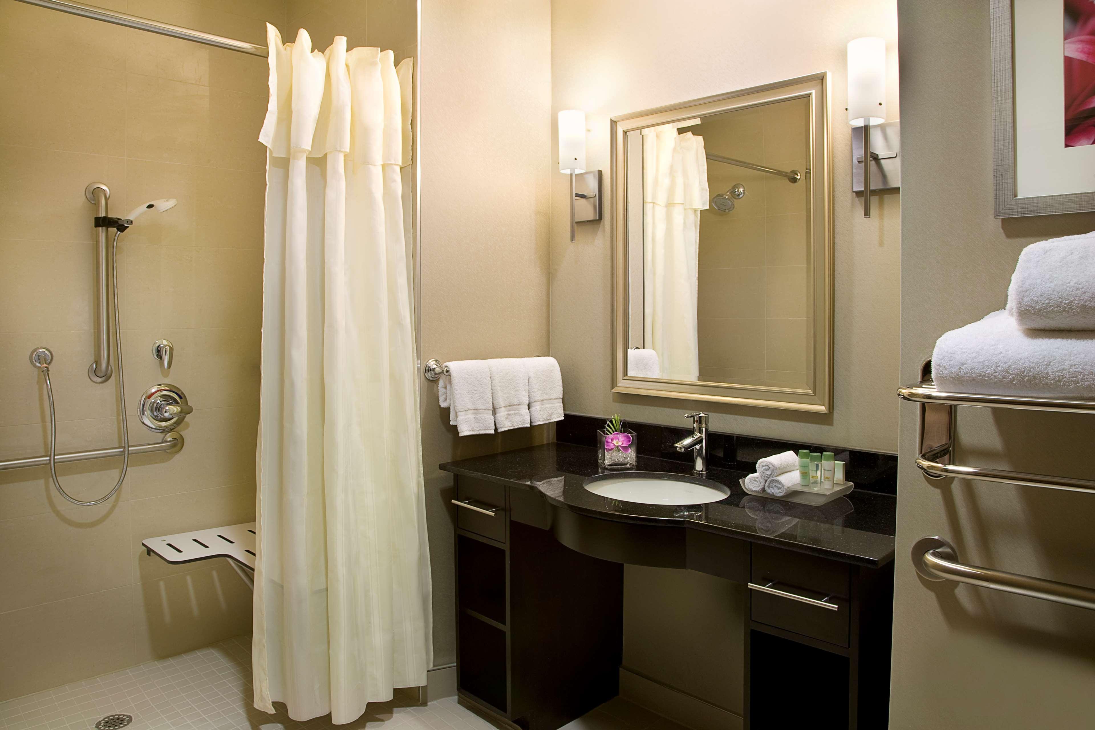 Homewood Suites By Hilton Toronto Вон Екстер'єр фото